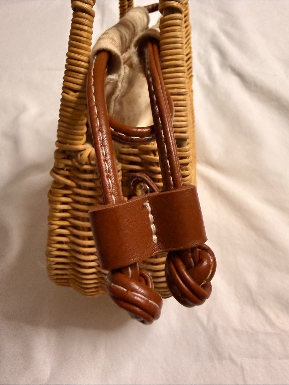ZARA Woven Rattan Top-Handle Bag with Cream Drawstring Liner (158) - Picture 6 of 12